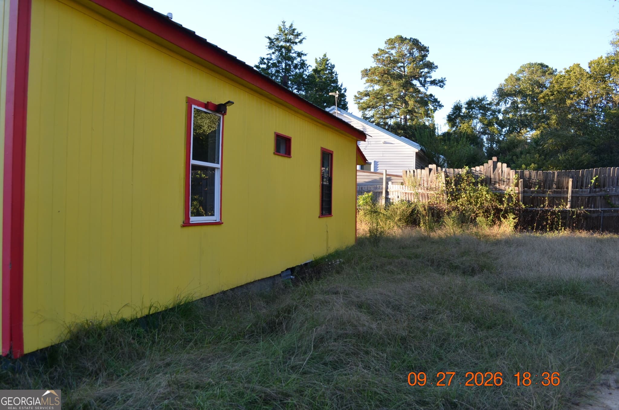 2 bedroom, 1 bathroom, 924 sq ft single family residence for sale at 142 S Main Street, Milledgeville, GA 31061 — photo 3