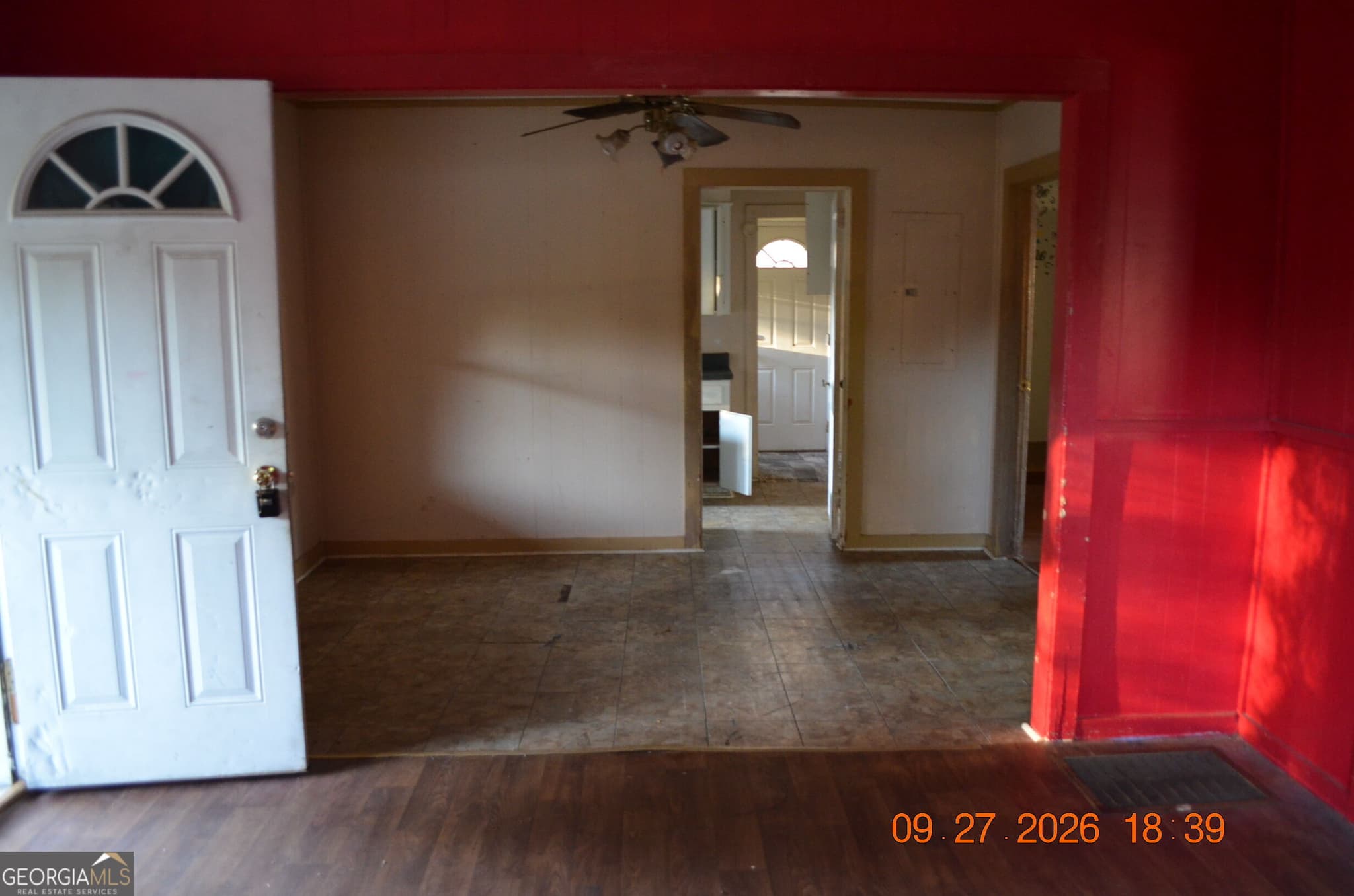 2 bedroom, 1 bathroom, 924 sq ft single family residence for sale at 142 S Main Street, Milledgeville, GA 31061 — photo 5