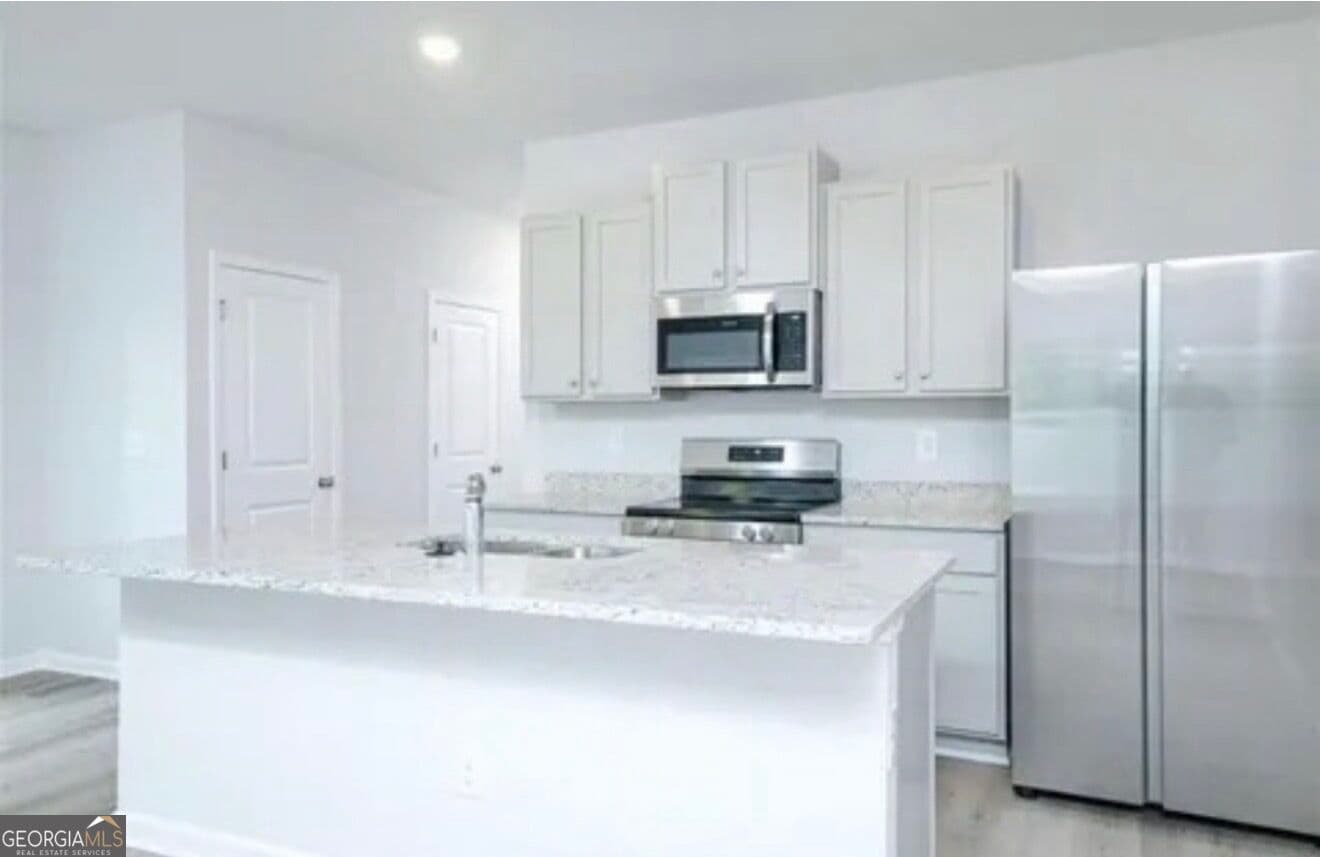 3 bedroom, 2.5 bathroom, 1,538 sq ft townhouse for sale at 141 Village Green Drive, Adairsville, GA 30103 — photo 3