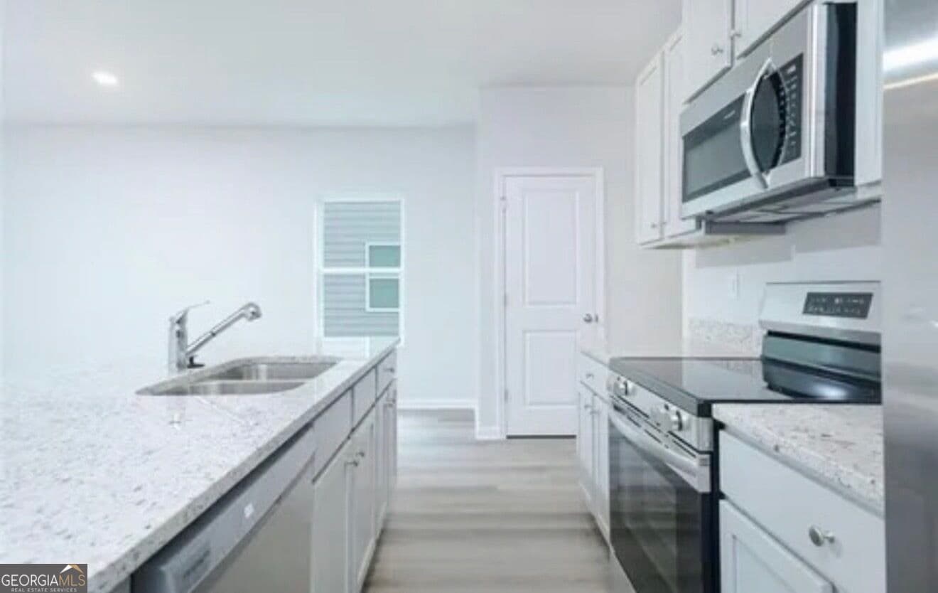 3 bedroom, 2.5 bathroom, 1,538 sq ft townhouse for sale at 141 Village Green Drive, Adairsville, GA 30103 — photo 5