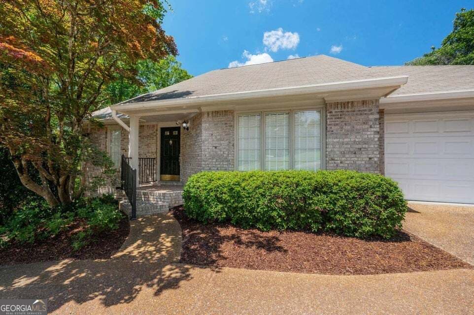 3 bedroom, 2 bathroom, 1,590 sq ft single family residence sold at 175 W Highland Drive, Ringgold, GA 30736