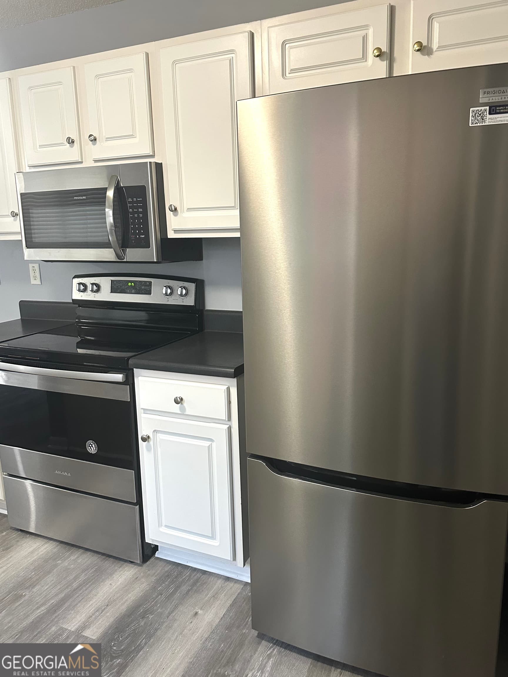 3 bedroom, 2 bathroom, 2,200 sq ft single family residence for rent at 1630 Isleworth Circle, Atlanta, GA 30349 for $2,150 a month — photo 8