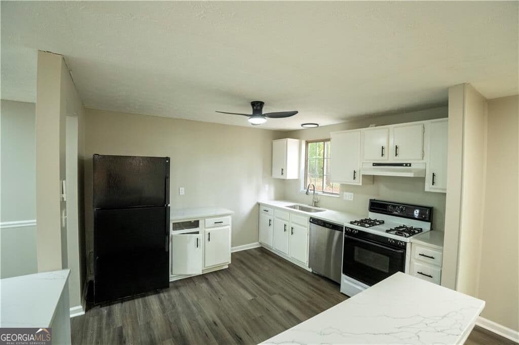 4 bedroom, 3 bathroom, 1,272 sq ft single family residence for sale at 1995 Northerly Way, Stone Mountain, GA 30088 — photo 8