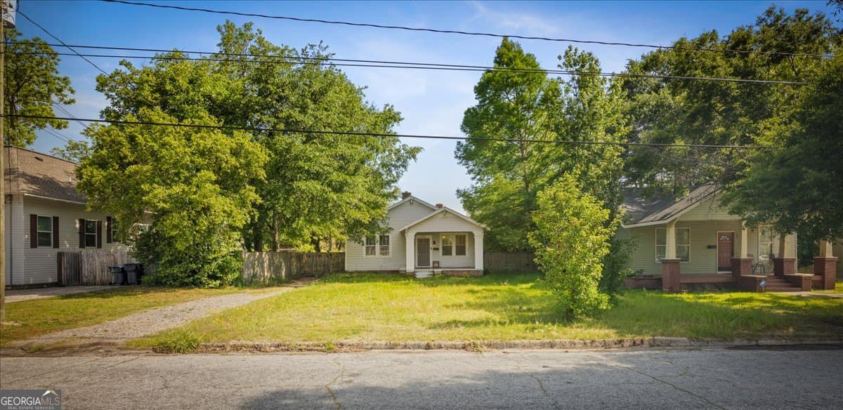 2 bedroom, 1 bathroom, 1,401 sq ft single family residence for sale at 1823 Starnes Street, Augusta, GA 30904 — photo 5