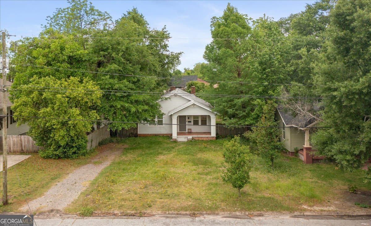 2 bedroom, 1 bathroom, 1,401 sq ft single family residence for sale at 1823 Starnes Street, Augusta, GA 30904 — photo 4