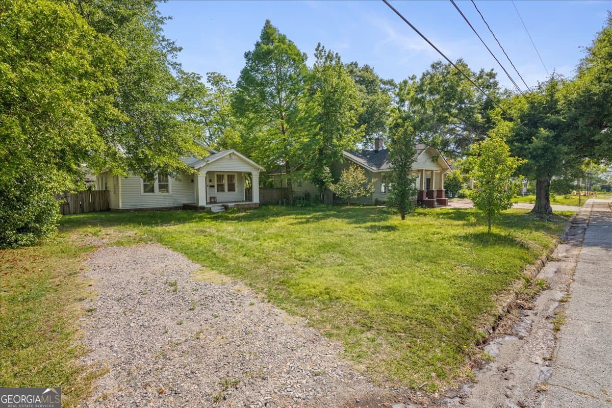2 bedroom, 1 bathroom, 1,401 sq ft single family residence for sale at 1823 Starnes Street, Augusta, GA 30904 — photo 8