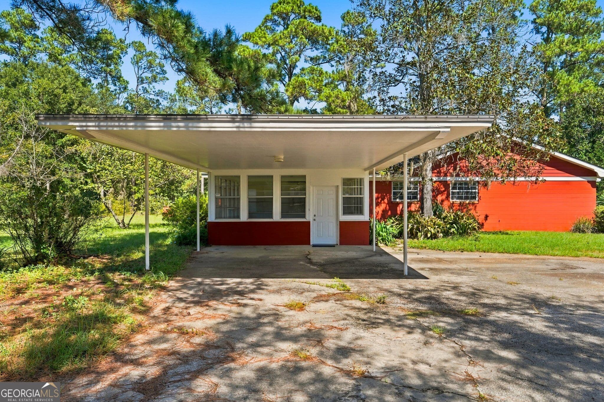 4 bedroom, 3 bathroom, 3,129 sq ft single family residence for sale at 35453 Okefenokee Drive, Folkston, GA 31537 — photo 4
