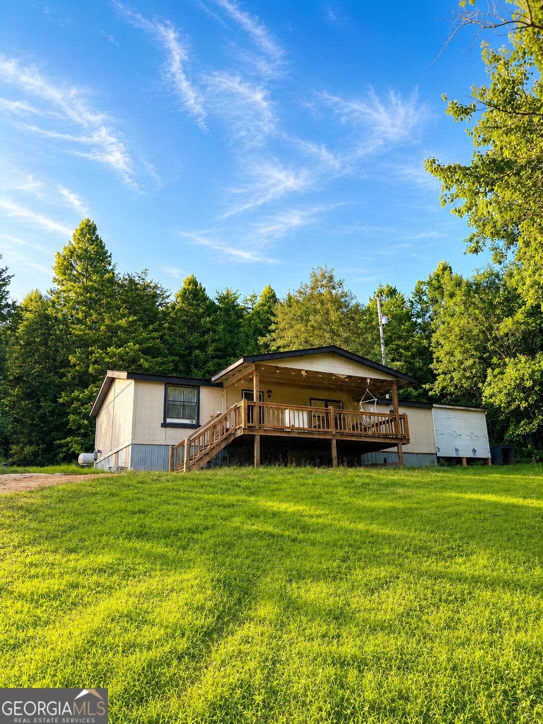 3 bedroom, 2 bathroom single family residence for sale at 282 Friendly Lane, Mccaysville, GA 30555