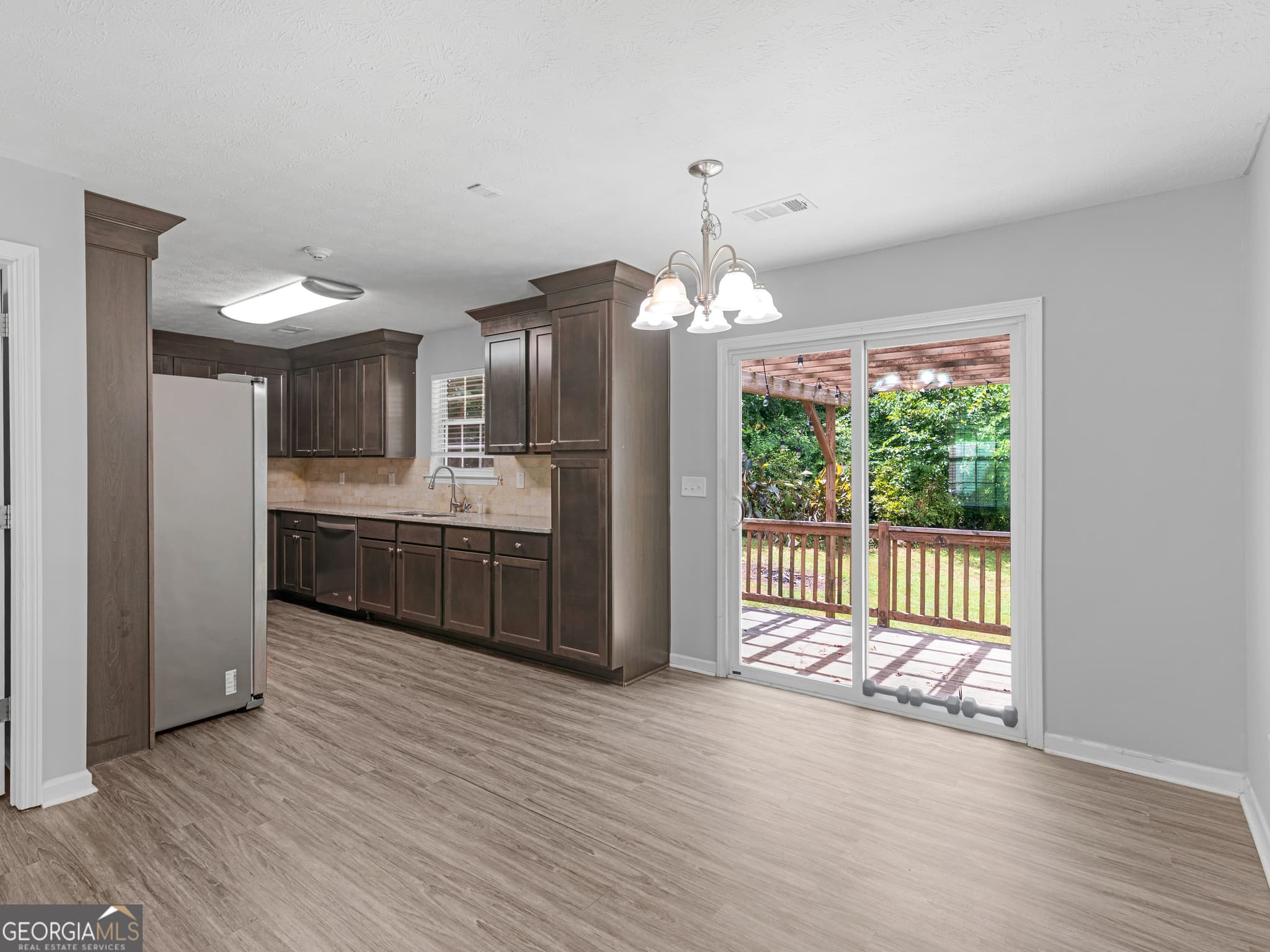 3 bedroom, 2 bathroom, 1,476 sq ft single family residence for sale at 122 Springwood Valley Road, Stockbridge, GA 30281 — photo 7