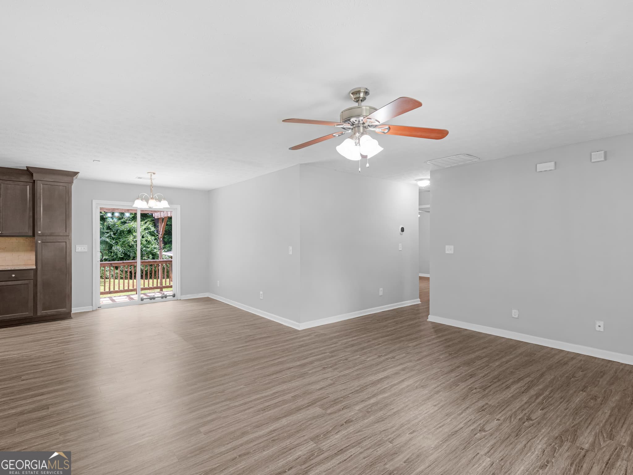 3 bedroom, 2 bathroom, 1,476 sq ft single family residence for sale at 122 Springwood Valley Road, Stockbridge, GA 30281 — photo 5