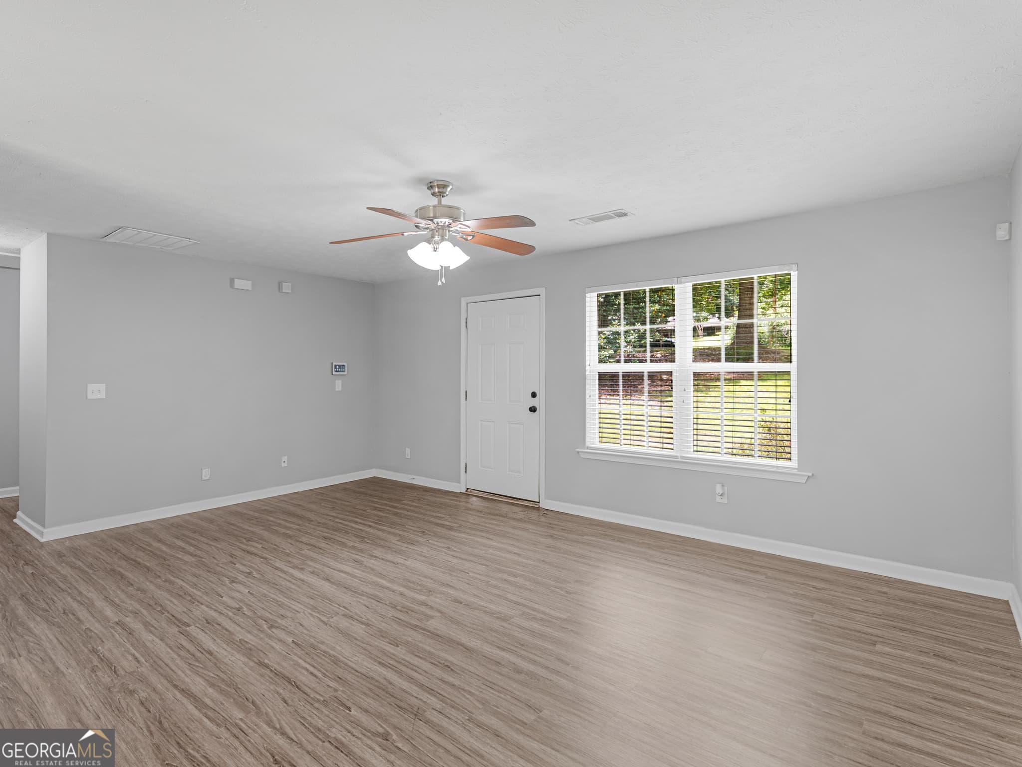 3 bedroom, 2 bathroom, 1,476 sq ft single family residence for sale at 122 Springwood Valley Road, Stockbridge, GA 30281 — photo 4