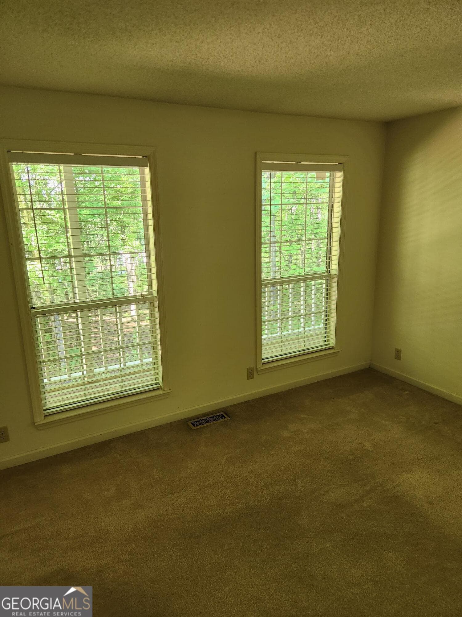 3 bedroom, 2.5 bathroom, 2,815 sq ft single family residence for sale at 415 Highway 151, Lafayette, GA 30728 — photo 6
