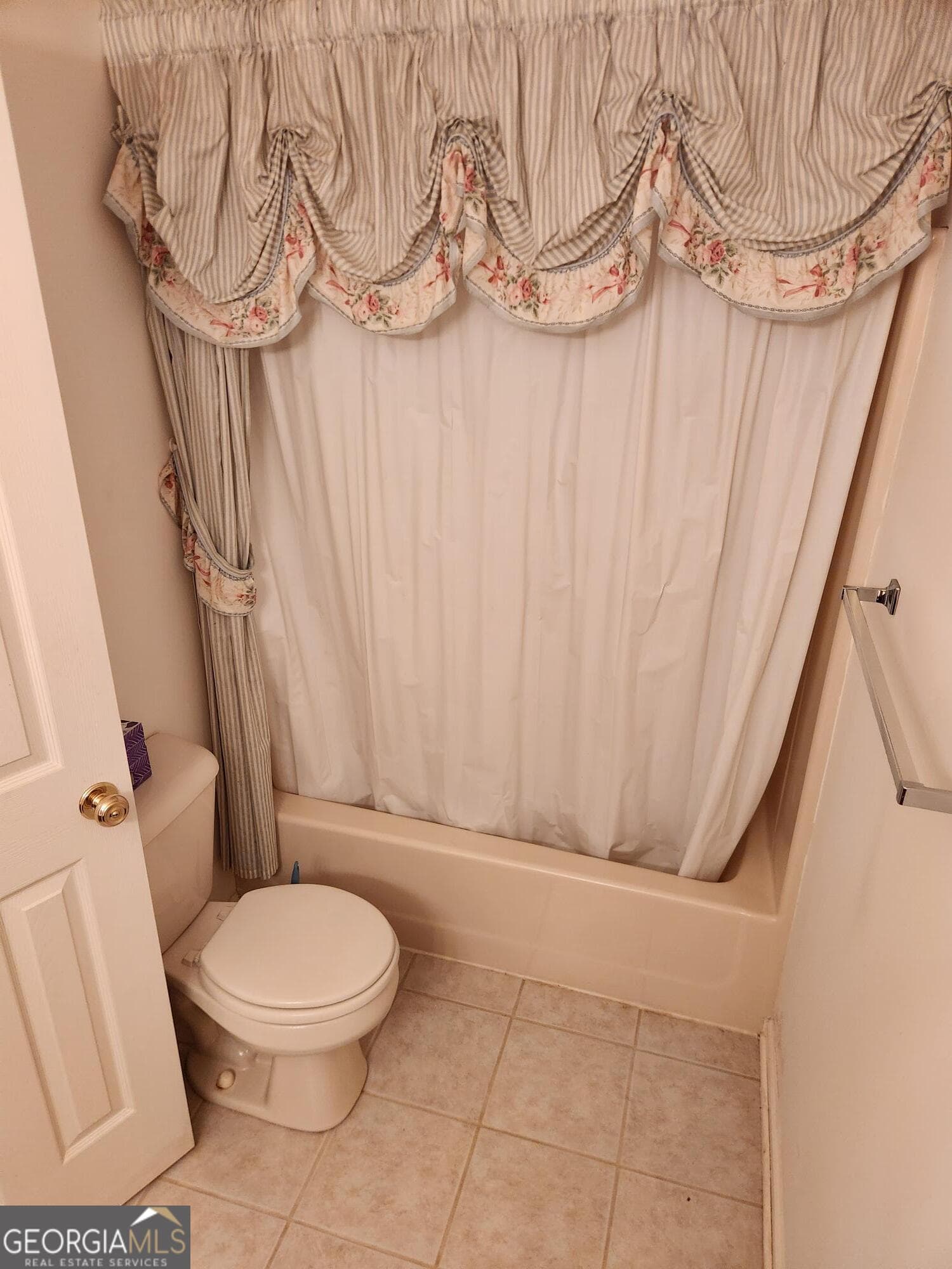 3 bedroom, 2.5 bathroom, 2,815 sq ft single family residence for sale at 415 Highway 151, Lafayette, GA 30728 — photo 8