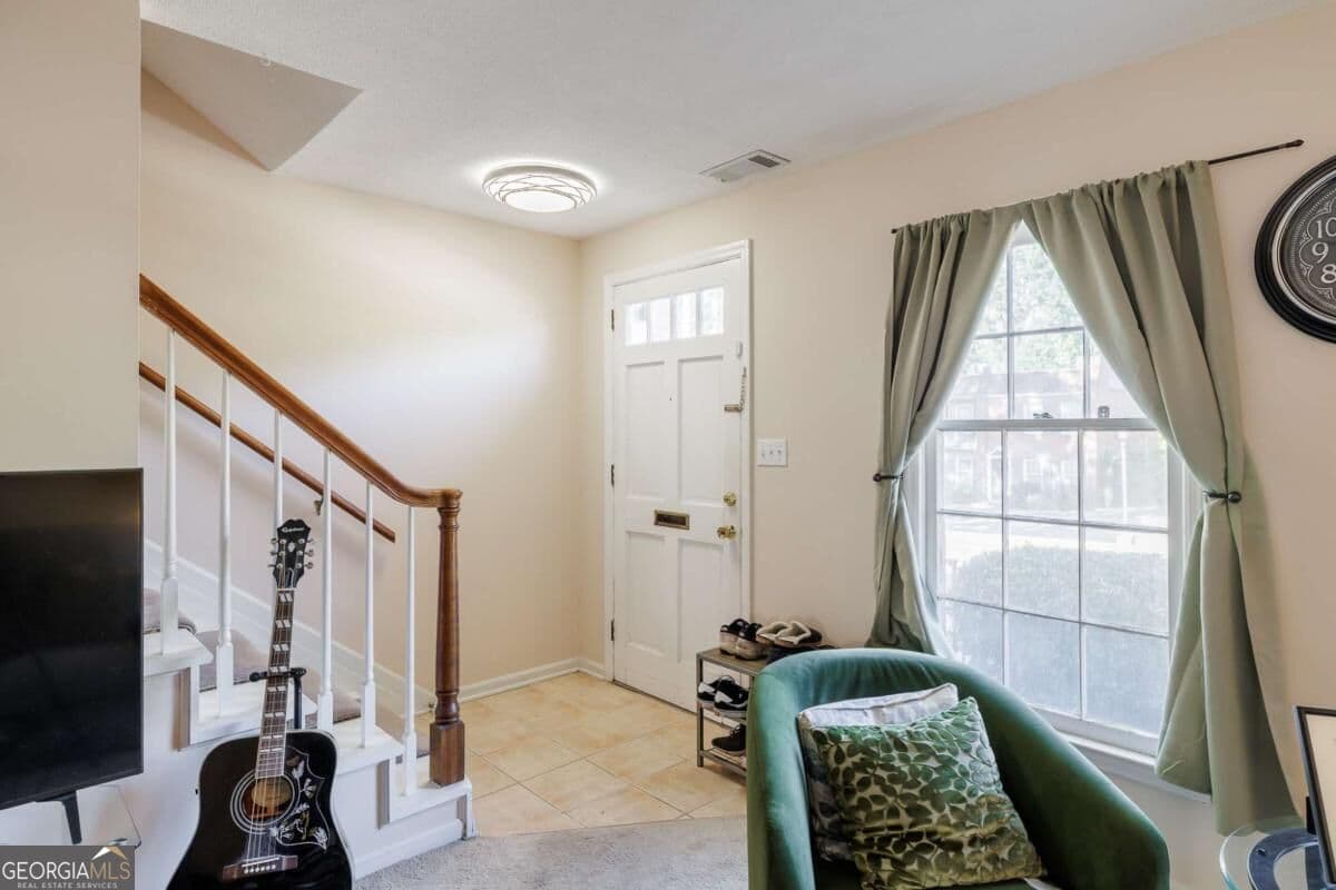 2 bedroom, 1.5 bathroom, 1,088 sq ft condominium for sale at 315 Georgetown Drive, Athens, GA 30605 — photo 3