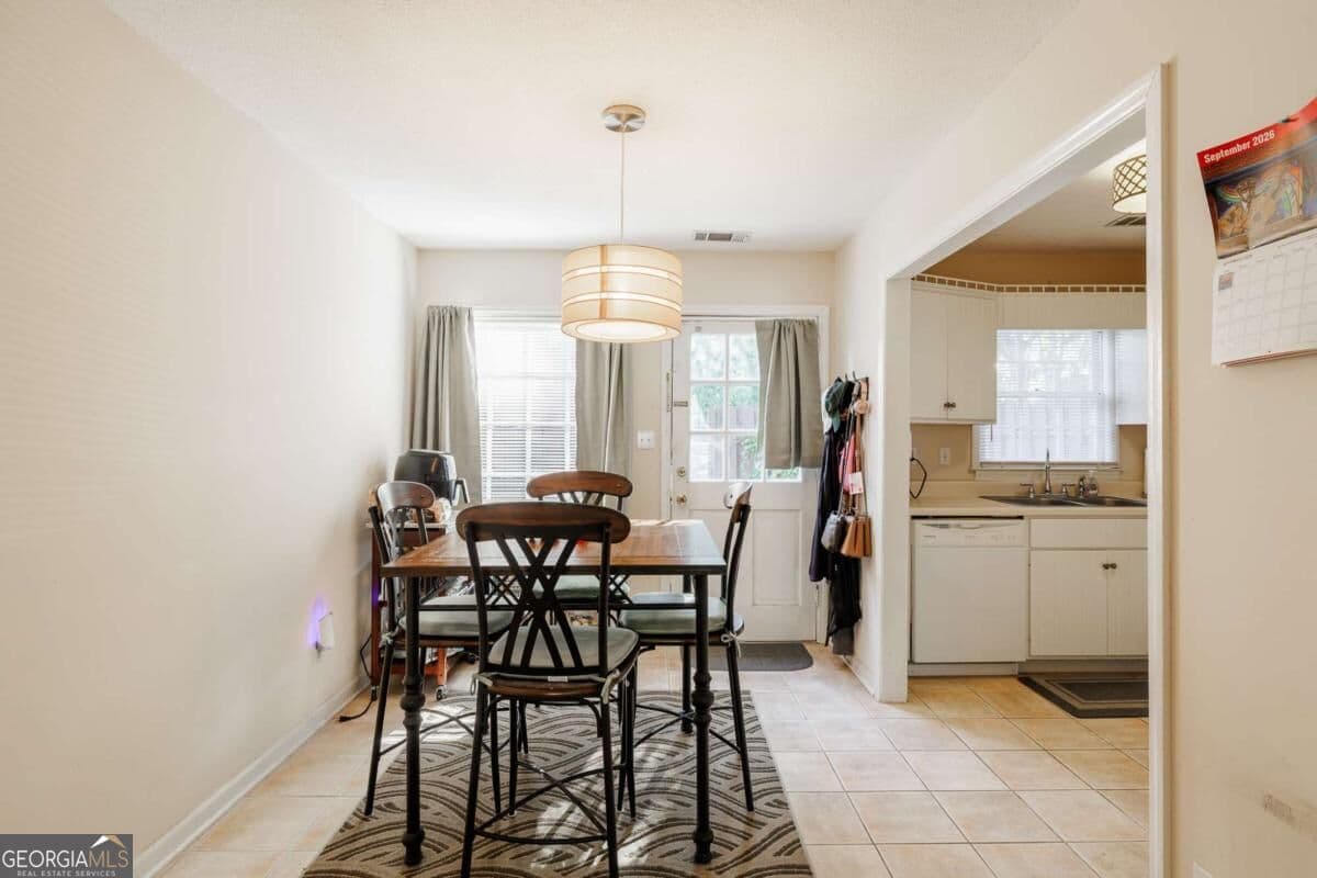 2 bedroom, 1.5 bathroom, 1,088 sq ft condominium for sale at 315 Georgetown Drive, Athens, GA 30605 — photo 8