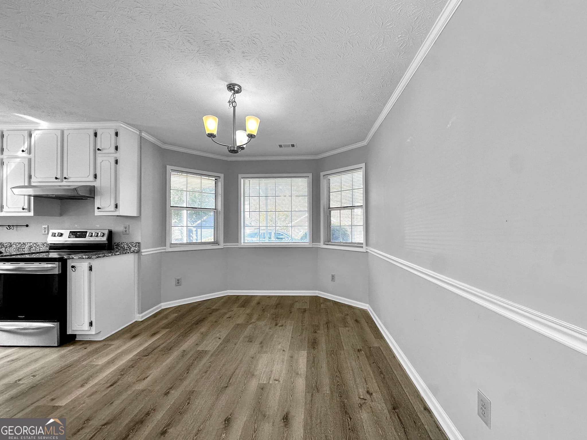 3 bedroom, 2 bathroom, 3,064 sq ft single family residence for rent at 140 Landing Drive, Fayetteville, GA 30214 for $2,195 a month — photo 3