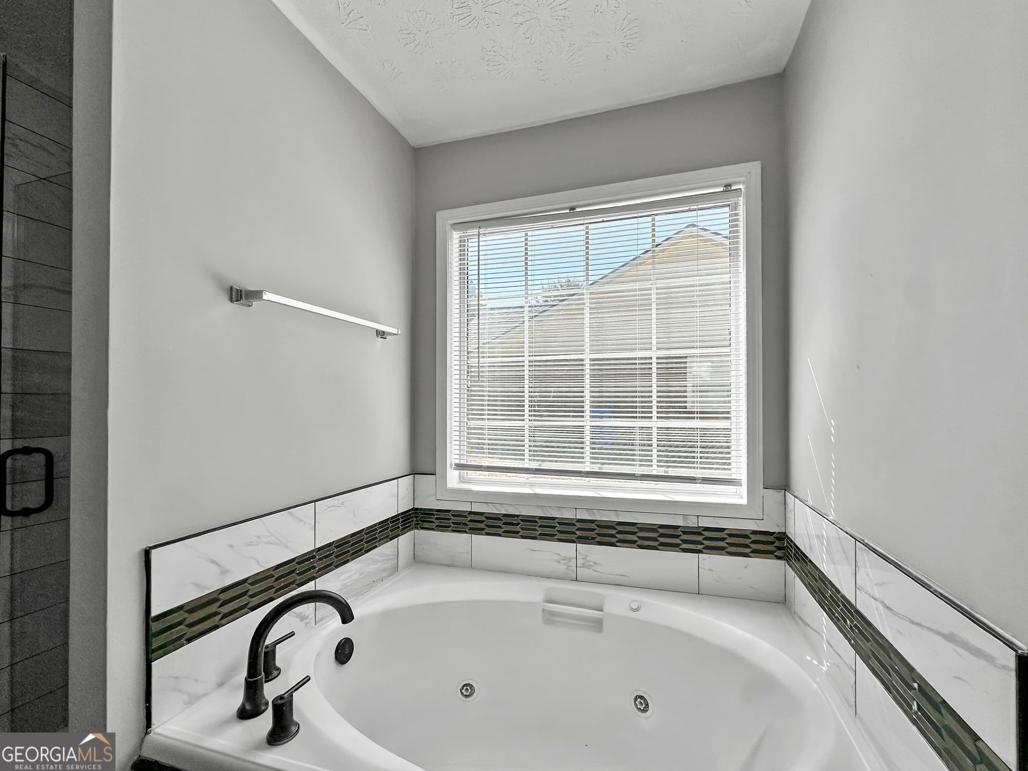 3 bedroom, 2 bathroom, 3,064 sq ft single family residence for rent at 140 Landing Drive, Fayetteville, GA 30214 for $2,195 a month — photo 8