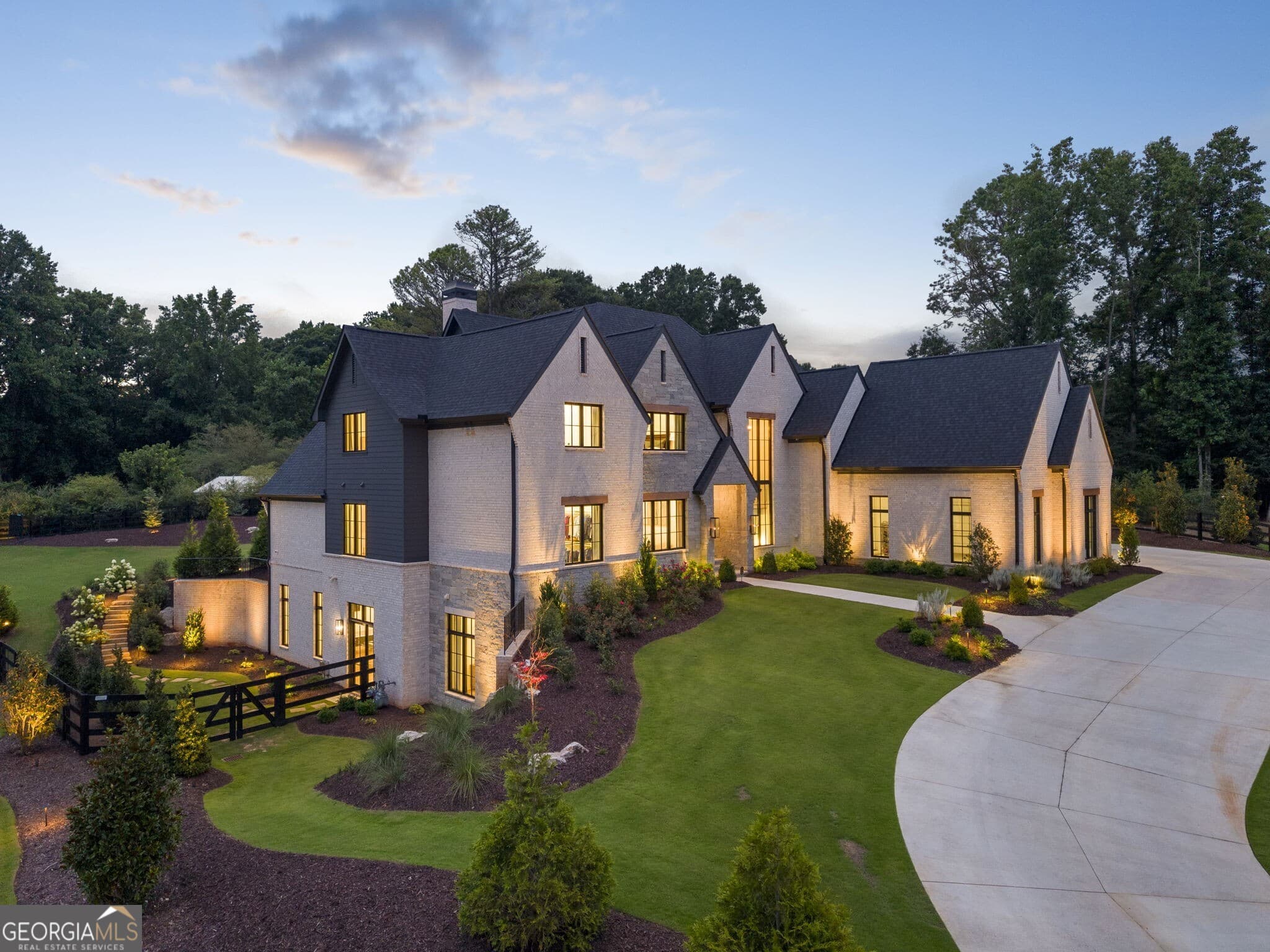 6 bedroom, 7 bathroom, 8,000 sq ft single family residence for sale at 1022 Lyndon Lane, Milton, GA 30004 — photo 2