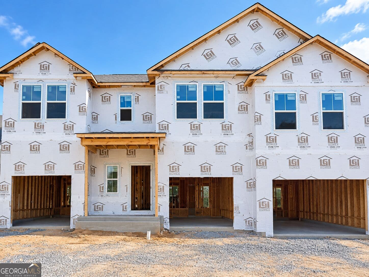3 bedroom, 2.5 bathroom, 2,490 sq ft townhouse for sale at 4090 Oakwood Terrace Court, Oakwood, GA 30566 — photo 3