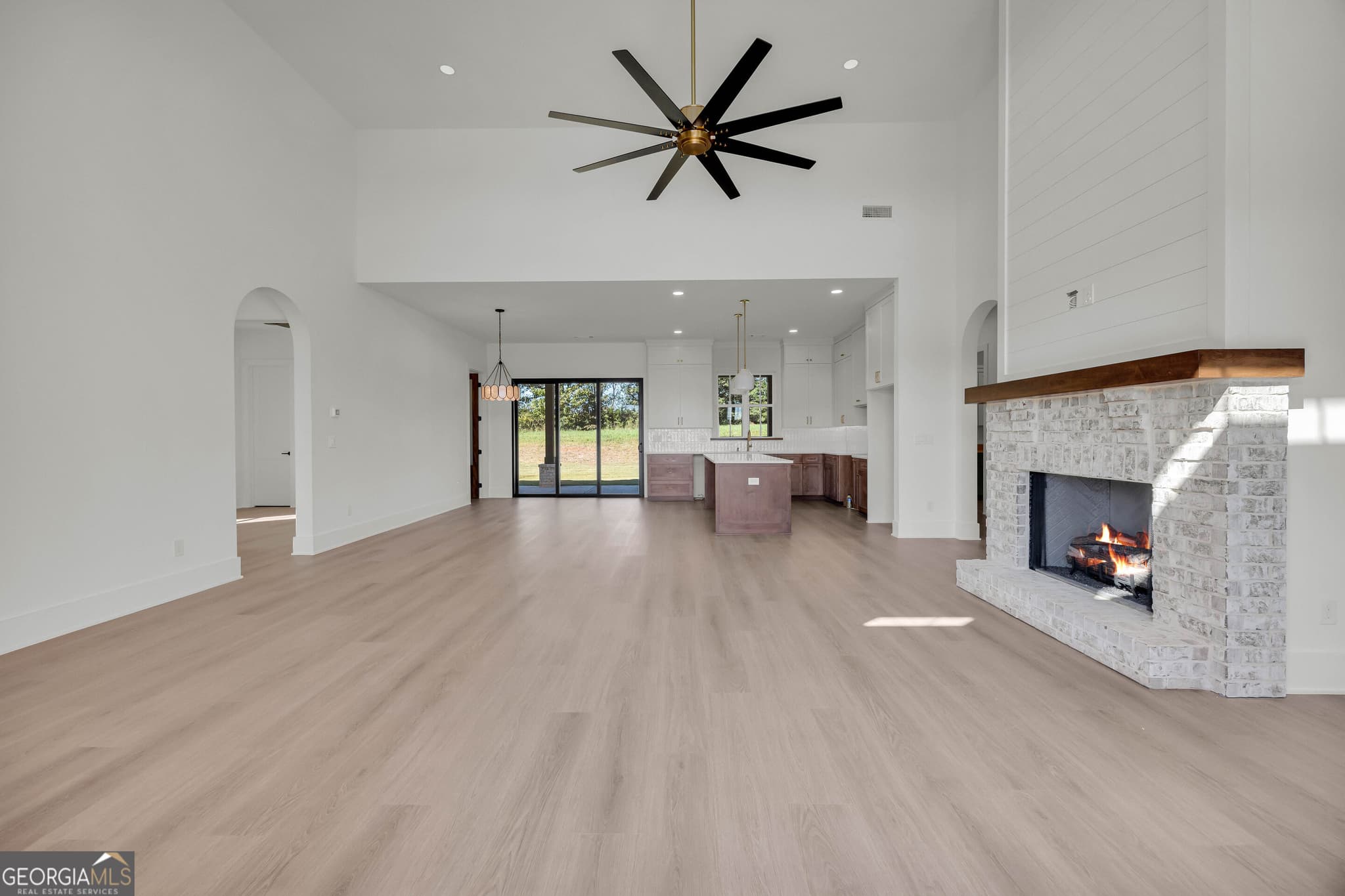 4 bedroom, 3 bathroom, 2,840 sq ft single family residence for sale at 5340 Noah Road, Cumming, GA 30041 — photo 7