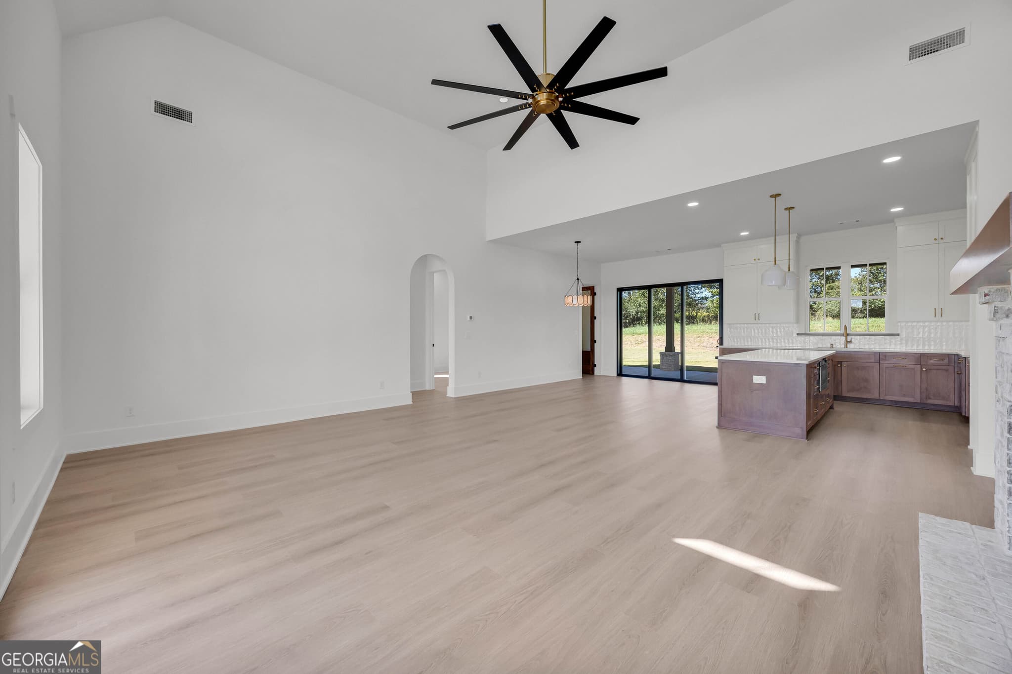 4 bedroom, 3 bathroom, 2,840 sq ft single family residence for sale at 5340 Noah Road, Cumming, GA 30041 — photo 8