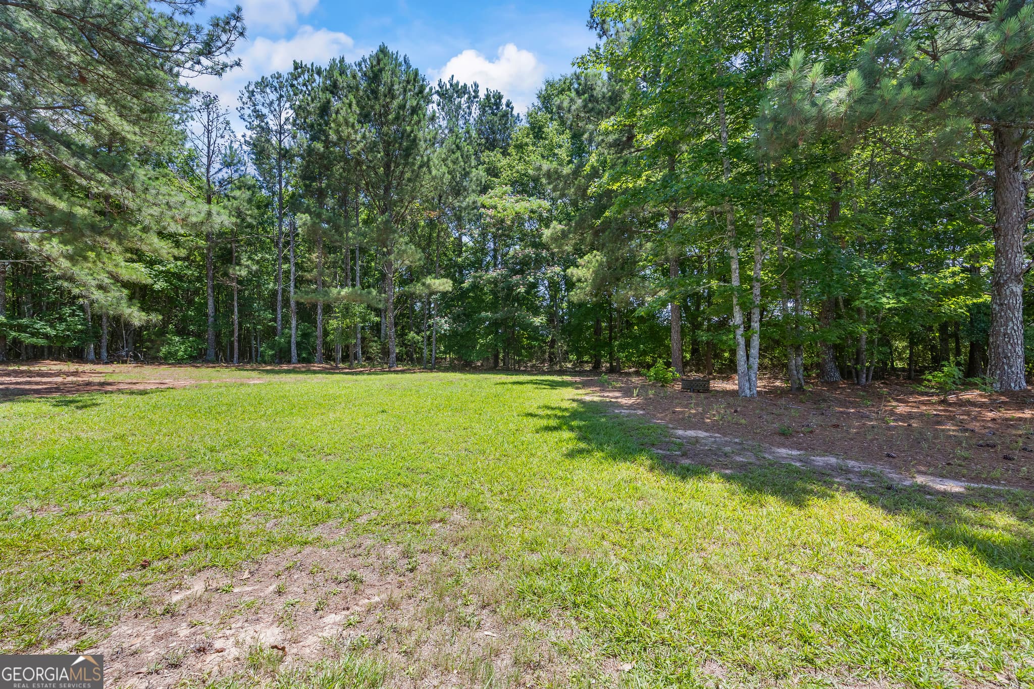 4 bedroom, 3 bathroom, 2,081 sq ft single family residence for sale at 1912 Hymer Court, Monroe, GA 30656 — photo 6