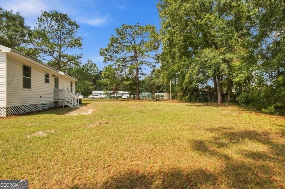 3 bedroom, 2 bathroom, 984 sq ft single family residence under contract at 2087 Shaw Road, Hinesville, GA 31313 — photo 2