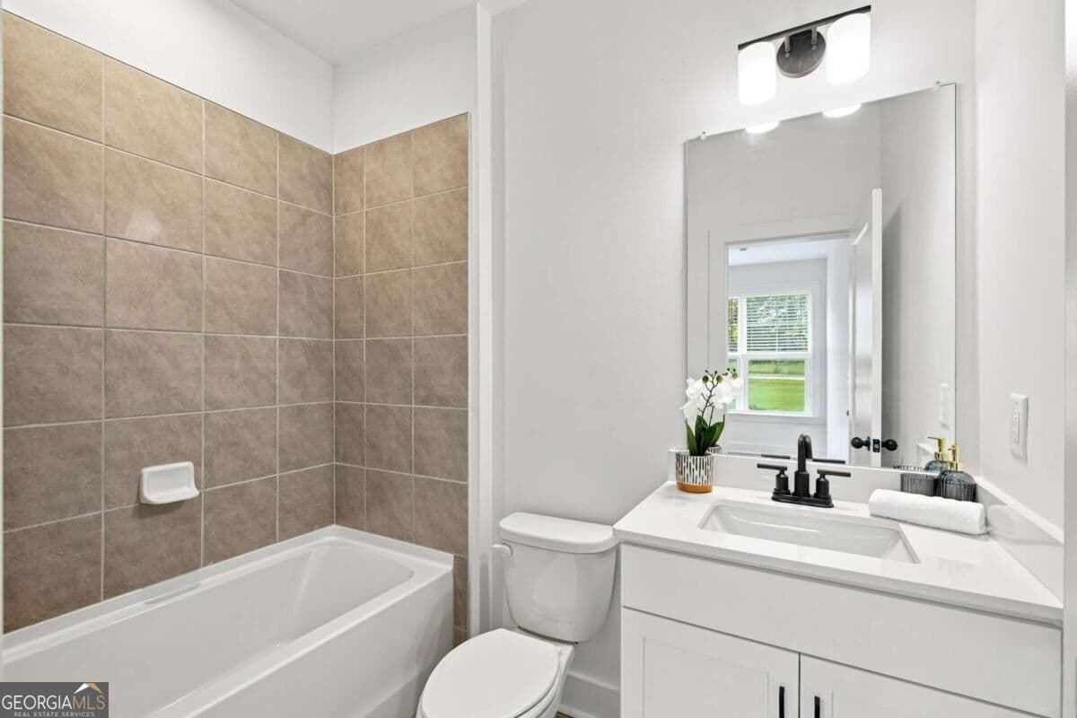 3 bedroom, 3.5 bathroom, 2,272 sq ft townhouse for rent at 3401 Catalan Alley, Decatur, GA 30032 for $3,100 a month — photo 7