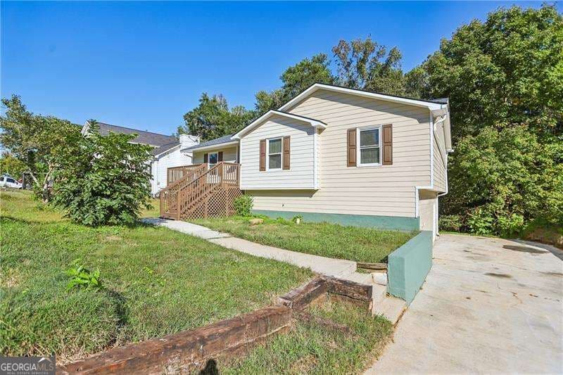 3 bedroom, 2 bathroom, 1,676 sq ft single family residence for sale at 6839 Silver Maple Drive, Rex, GA 30273 — photo 3