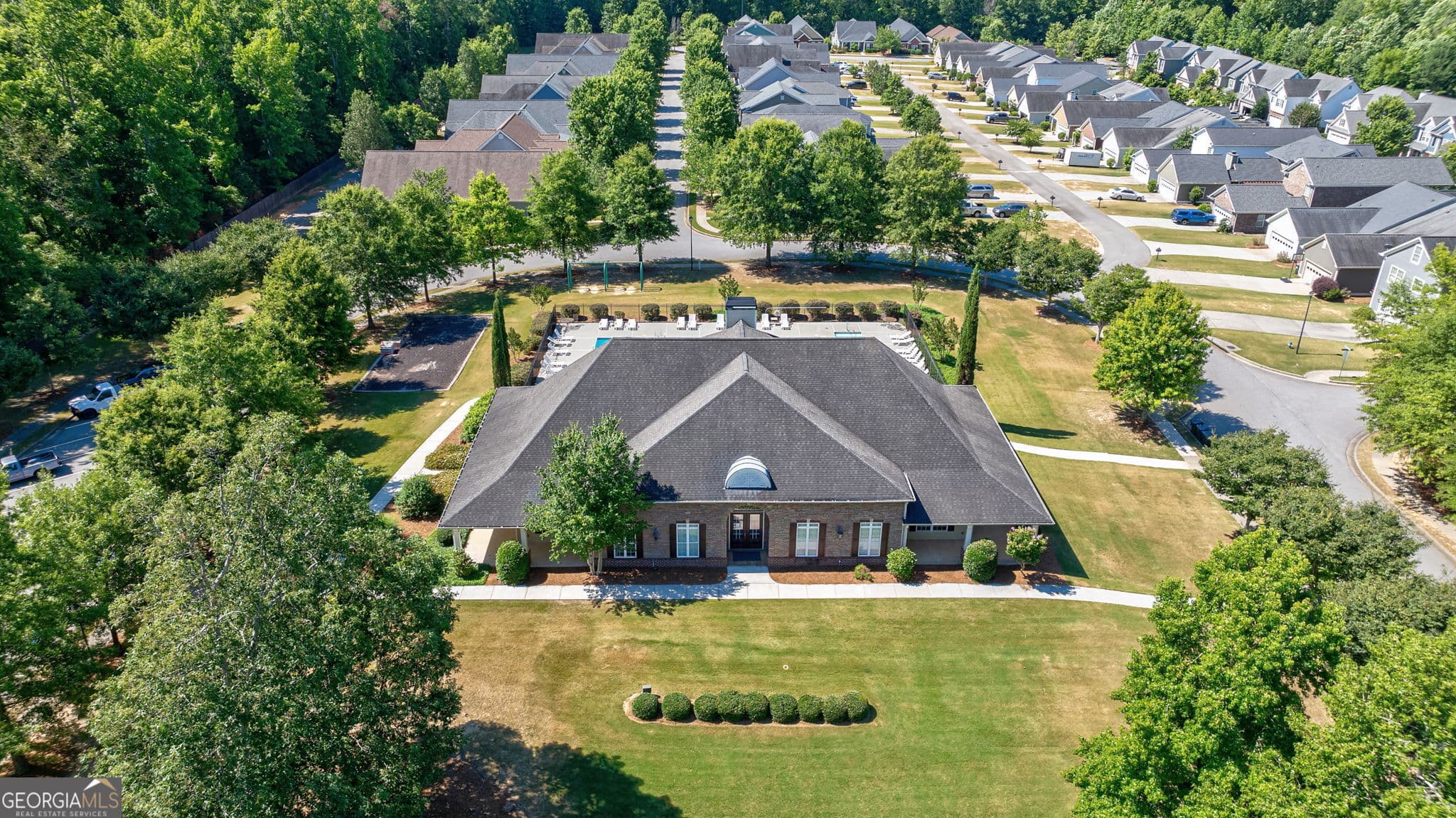 3 bedroom, 2.5 bathroom, 1,900 sq ft townhouse for sale at 1453 Lincoln Drive, Bogart, GA 30622 — photo 2