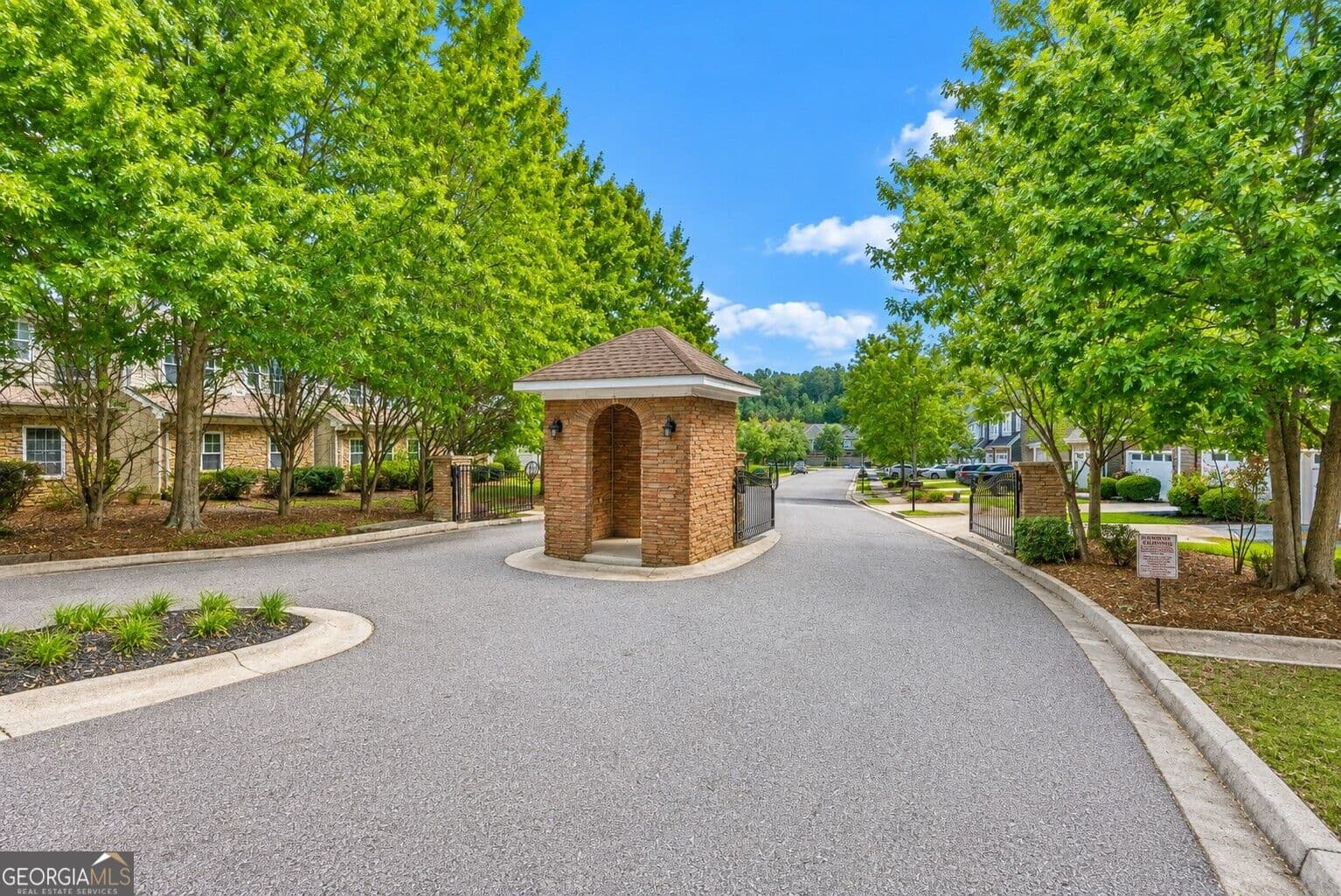 3 bedroom, 2.5 bathroom, 1,900 sq ft townhouse for sale at 1453 Lincoln Drive, Bogart, GA 30622 — photo 8