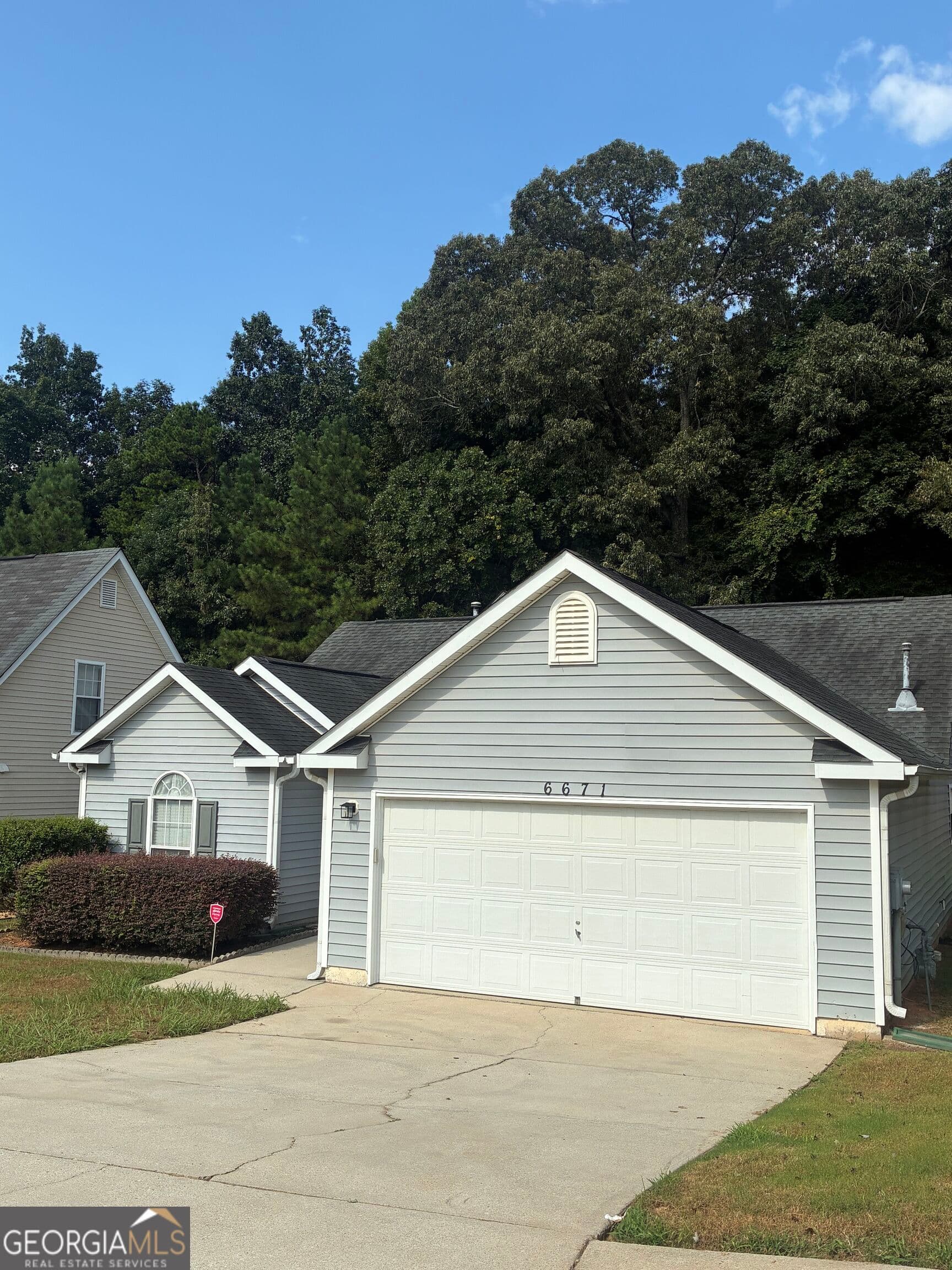 3 bedroom, 2 bathroom, 1,420 sq ft single family residence for rent at 6671 Chesepeake Trail, Rex, GA 30273 for $1,750 a month — photo 1 of 1