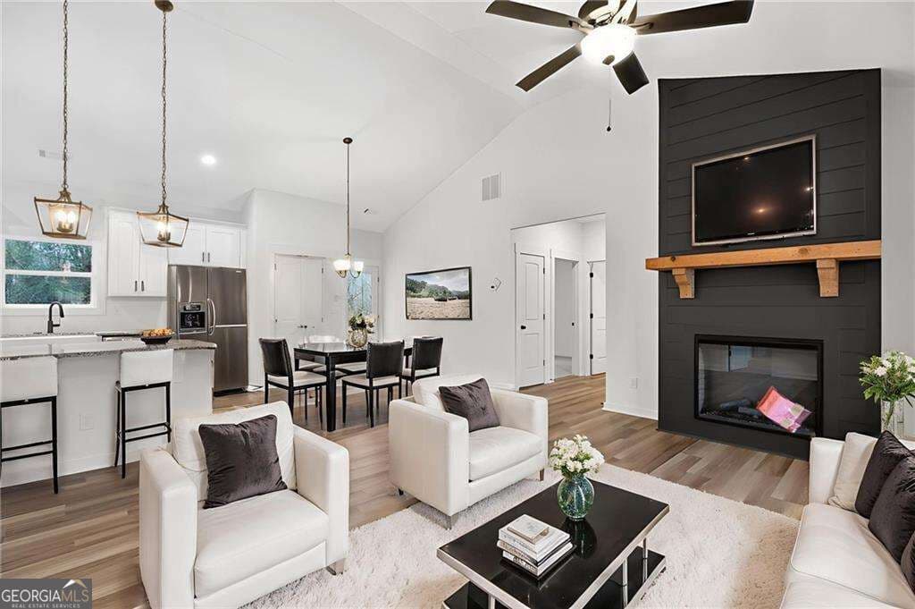 3 bedroom, 2 bathroom, 1,297 sq ft single family residence for sale at 920 Youngs Farm Road, Cedartown, GA 30125 — photo 8