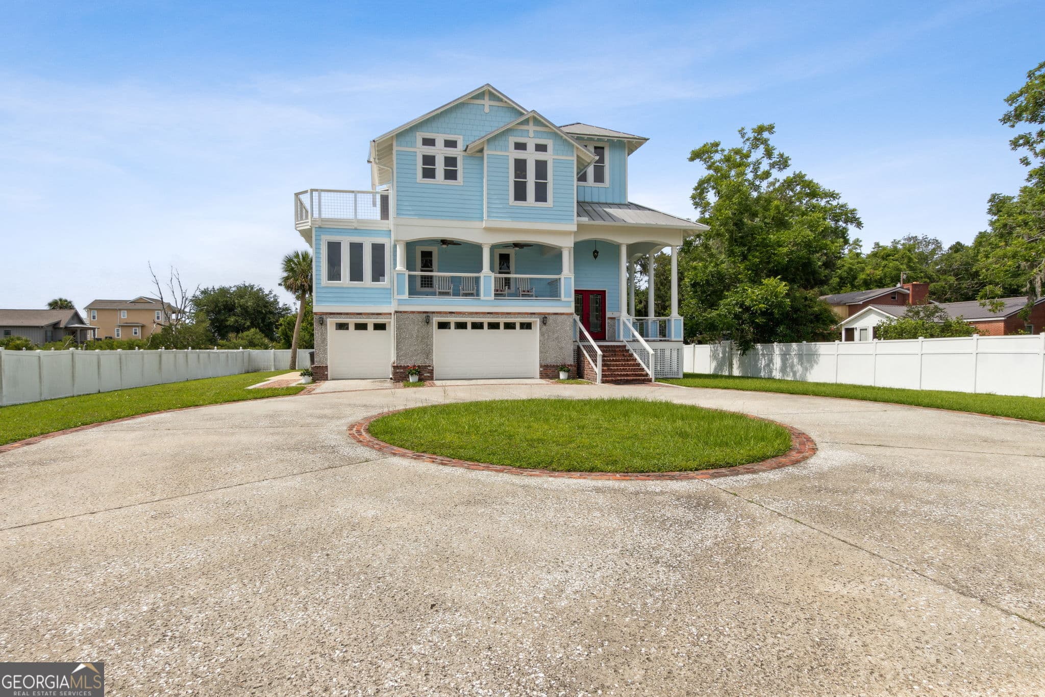 3 bedroom, 3.5 bathroom, 2,753 sq ft single family residence for sale at 304 E Dillingham Street, St. Marys, GA 31558 — photo 2