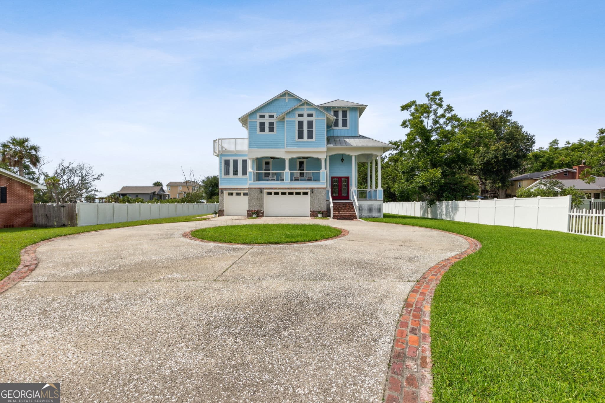 3 bedroom, 3.5 bathroom, 2,753 sq ft single family residence for sale at 304 E Dillingham Street, St. Marys, GA 31558 — photo 3