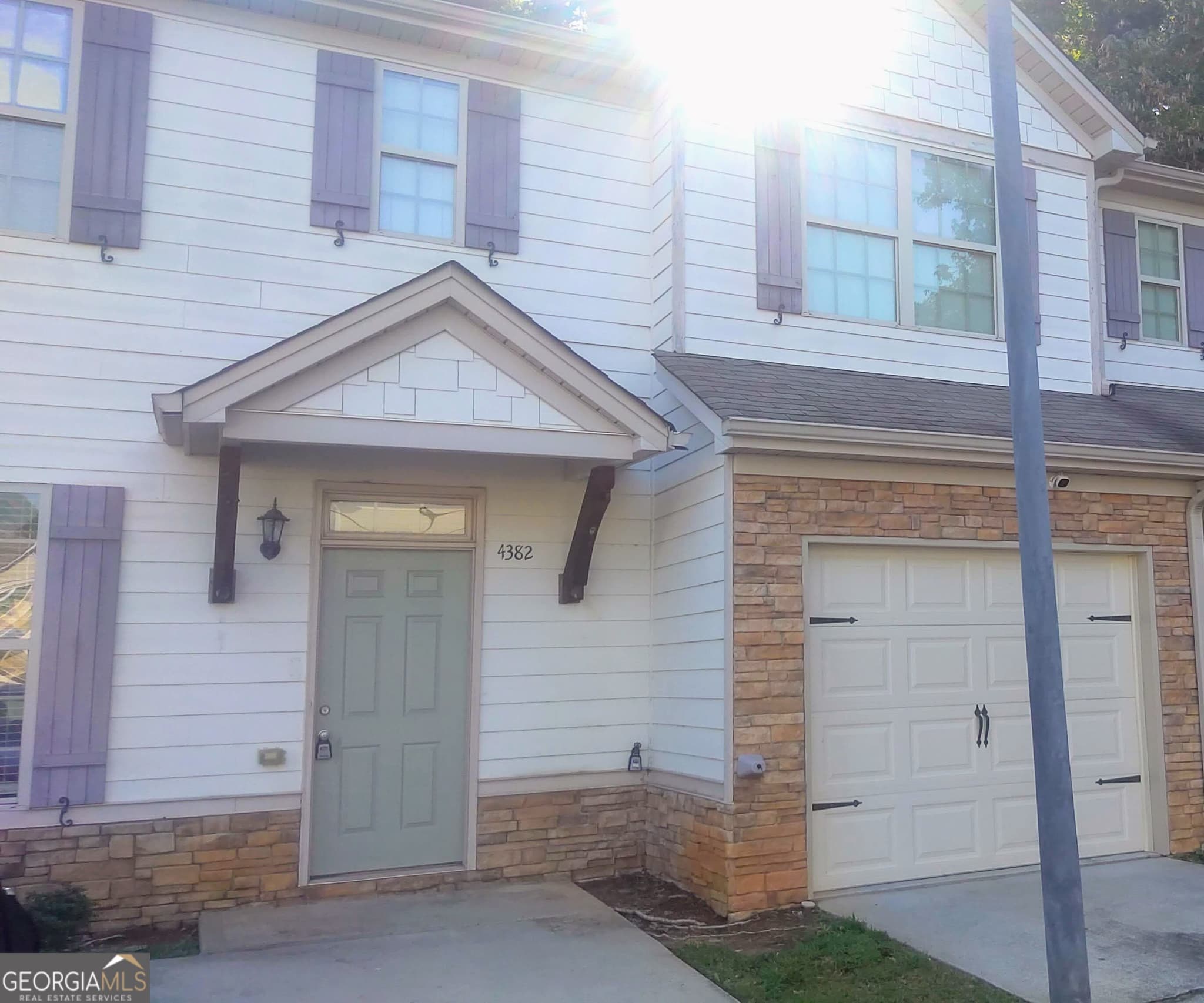 2 bedroom, 2.5 bathroom, 1,447 sq ft condominium for sale at 4382 Stone Gate Way # 103, East Point, GA 30344 — photo 2