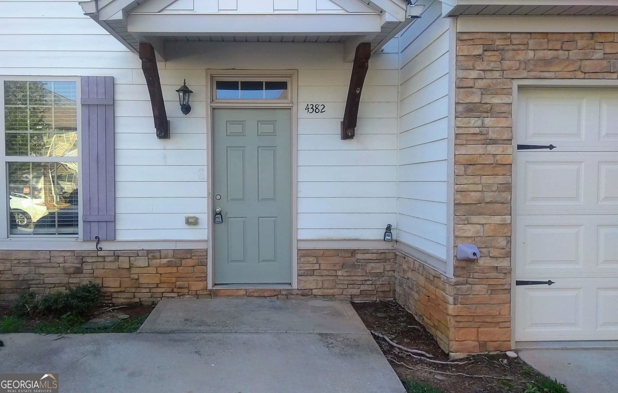 2 bedroom, 2.5 bathroom, 1,447 sq ft condominium for sale at 4382 Stone Gate Way # 103, East Point, GA 30344 — photo 1 of 17