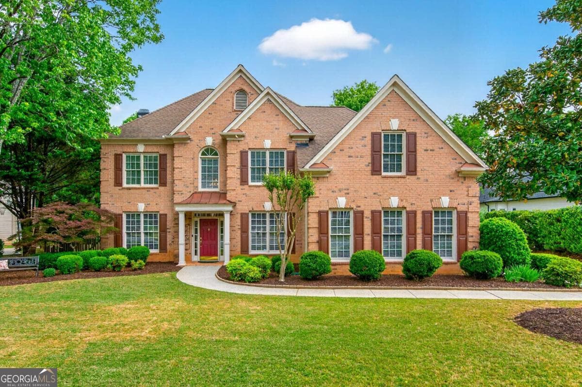 4 bedroom, 3 bathroom, 2,699 sq ft single family residence for sale at 920 Whitetail Court, Alpharetta, GA 30005 — photo 1 of 47