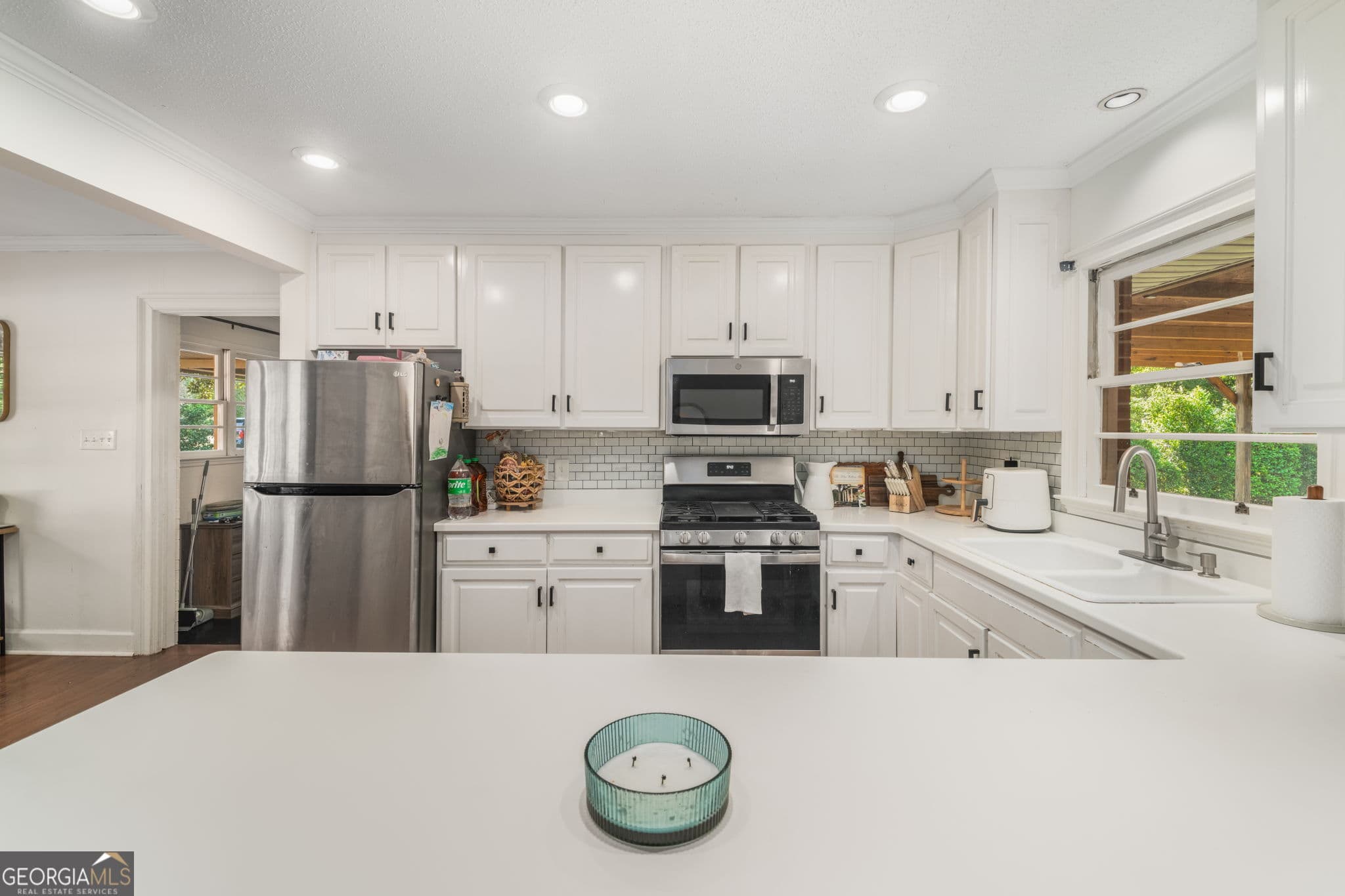 3 bedroom, 2.5 bathroom, 1,928 sq ft single family residence under contract at 813 W Church Street, Sandersville, GA 31082 — photo 7