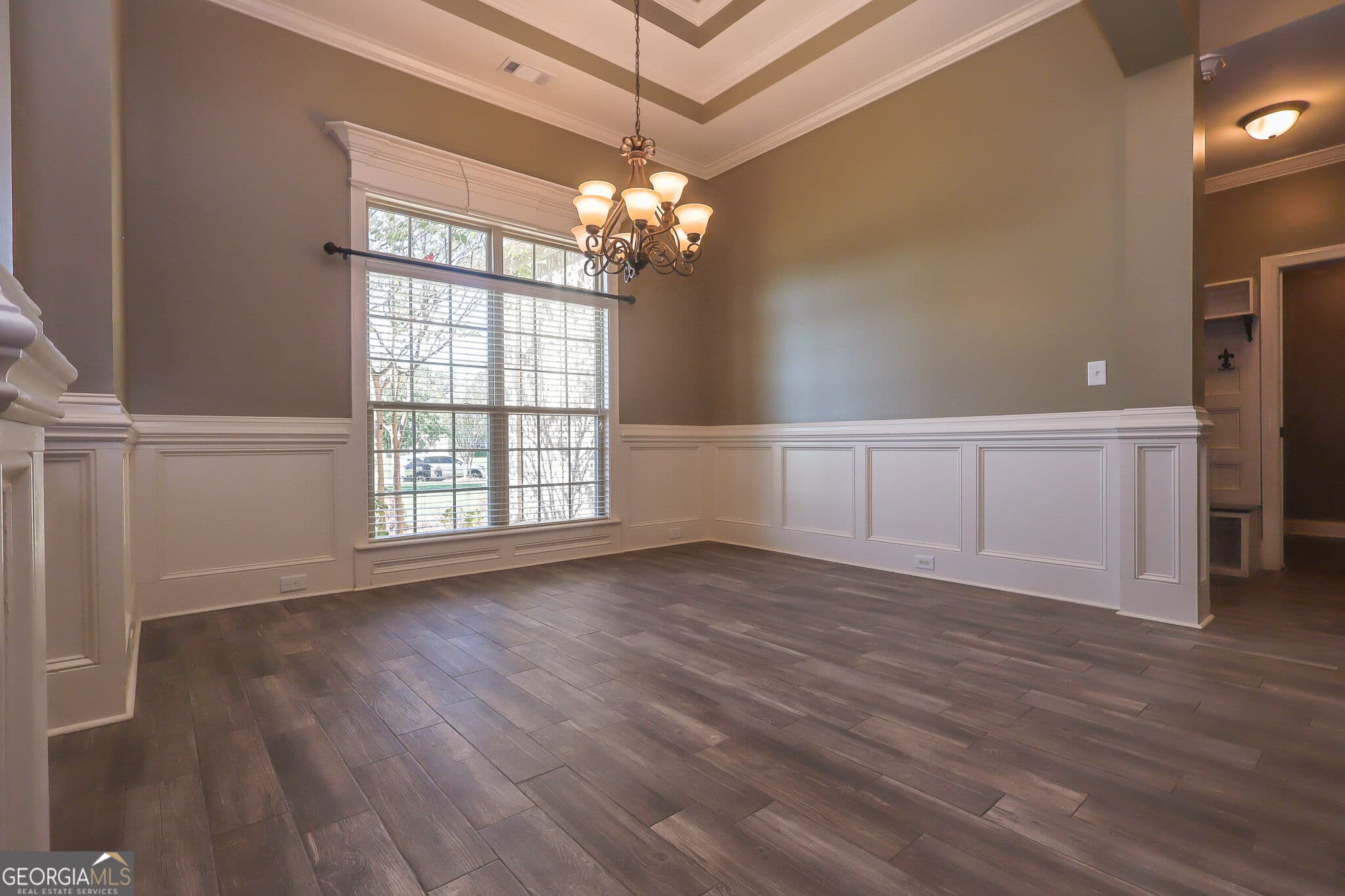 5 bedroom, 3 bathroom, 3,162 sq ft single family residence for sale at 4038 Coosa Drive, Bonaire, GA 31005 — photo 6