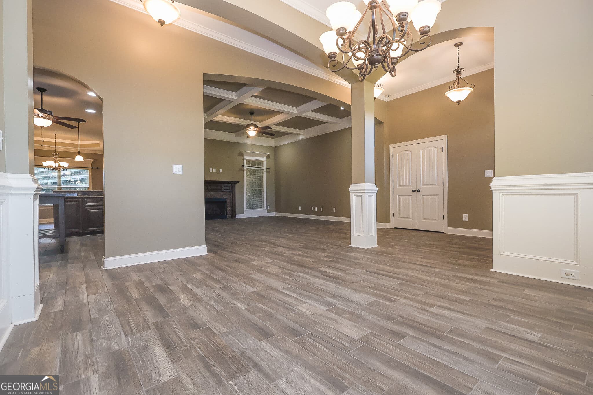 5 bedroom, 3 bathroom, 3,162 sq ft single family residence for sale at 4038 Coosa Drive, Bonaire, GA 31005 — photo 7