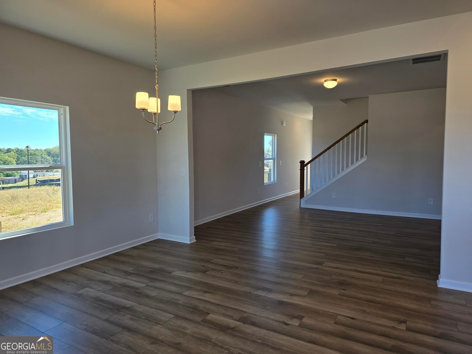3 bedroom, 2.5 bathroom, 1,937 sq ft single family residence for sale at 5226 Trace View Drive, Flowery Branch, GA 30542 — photo 2