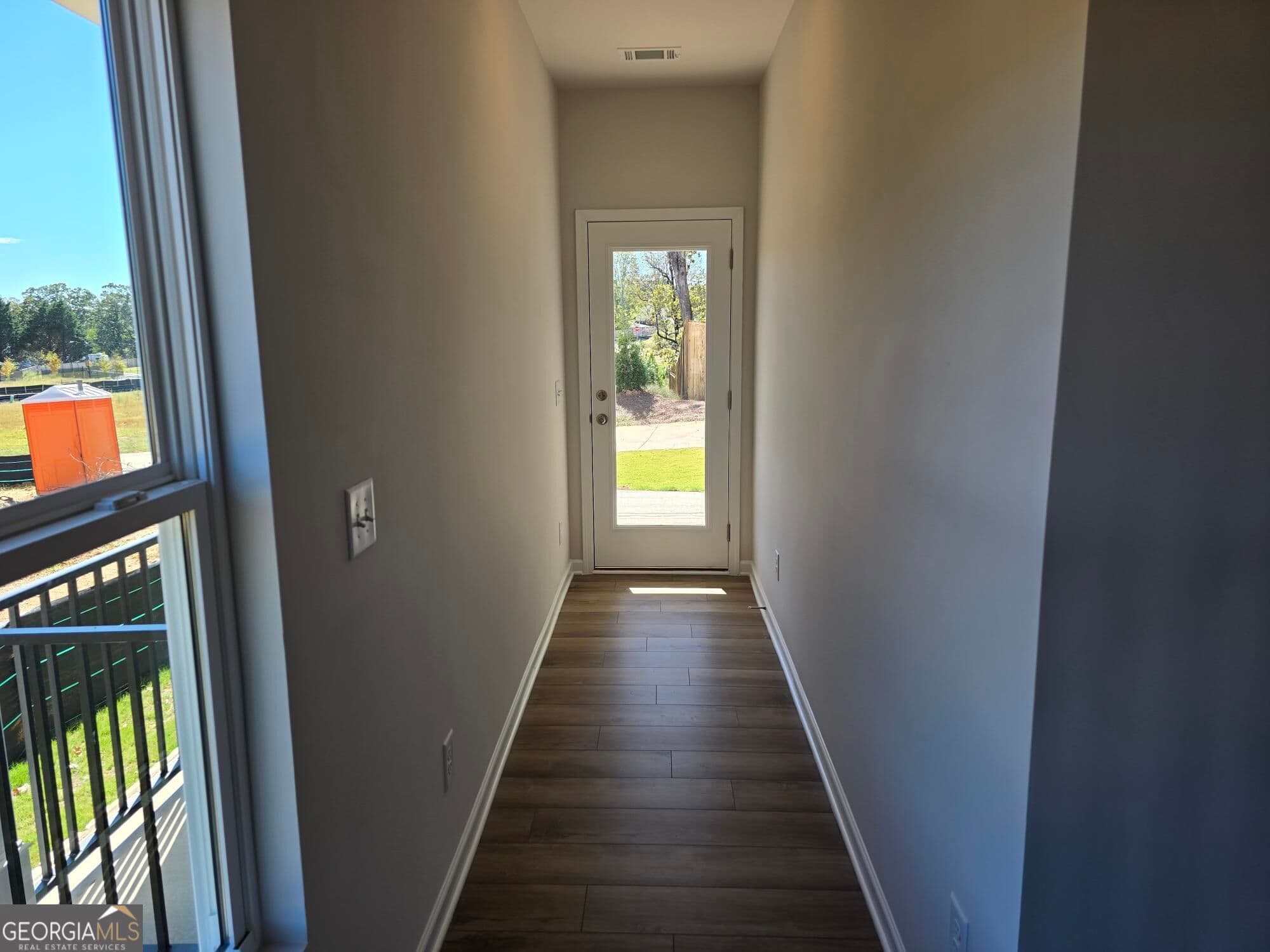 3 bedroom, 2.5 bathroom, 1,937 sq ft single family residence for sale at 5226 Trace View Drive, Flowery Branch, GA 30542 — photo 7