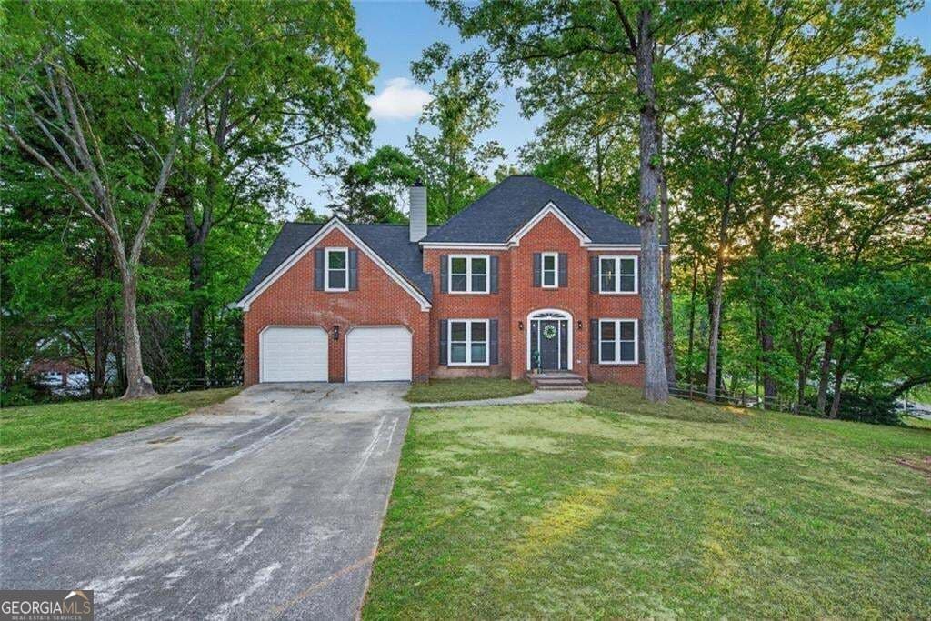 4 bedroom, 3.5 bathroom, 3,414 sq ft single family residence for sale at 2251 Briarcreek Bend, Kennesaw, GA 30152 — photo 4