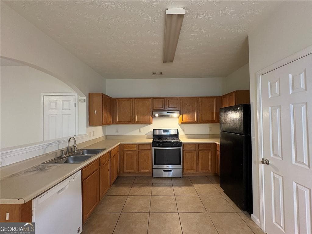 3 bedroom, 2.5 bathroom, 1,698 sq ft townhouse for rent at 2485 Emma Way, Lawrenceville, GA 30044 for $2,000 a month — photo 4
