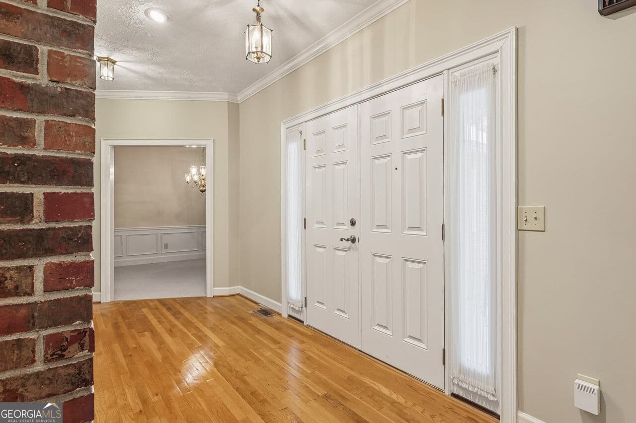 4 bedroom, 3 bathroom, 2,640 sq ft single family residence for sale at 2522 Chimney Ridge Drive, Conyers, GA 30094 — photo 2