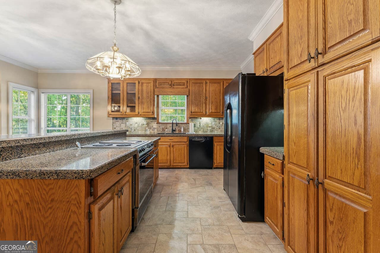 4 bedroom, 3 bathroom, 2,640 sq ft single family residence for sale at 2522 Chimney Ridge Drive, Conyers, GA 30094 — photo 6