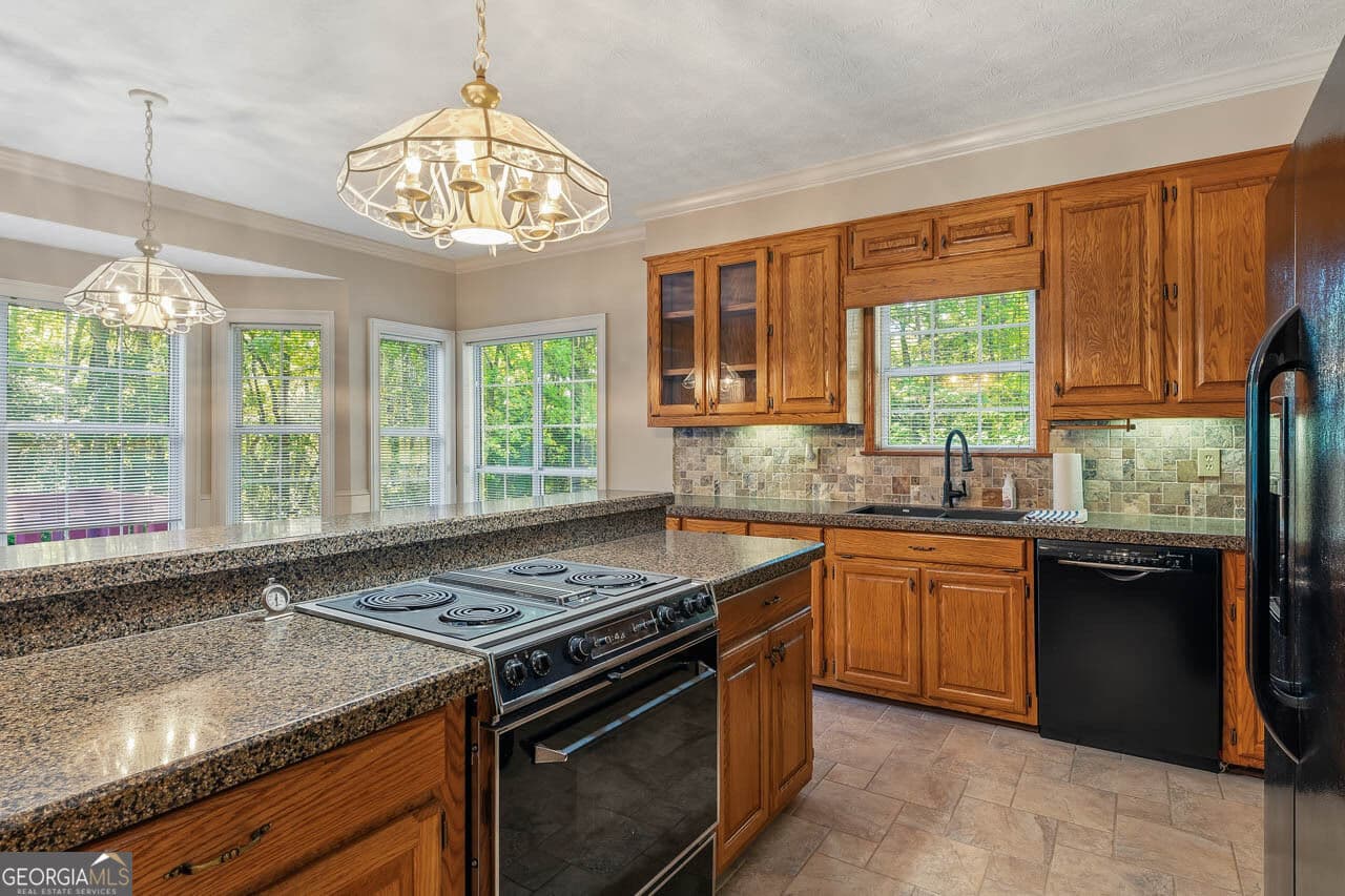 4 bedroom, 3 bathroom, 2,640 sq ft single family residence for sale at 2522 Chimney Ridge Drive, Conyers, GA 30094 — photo 7