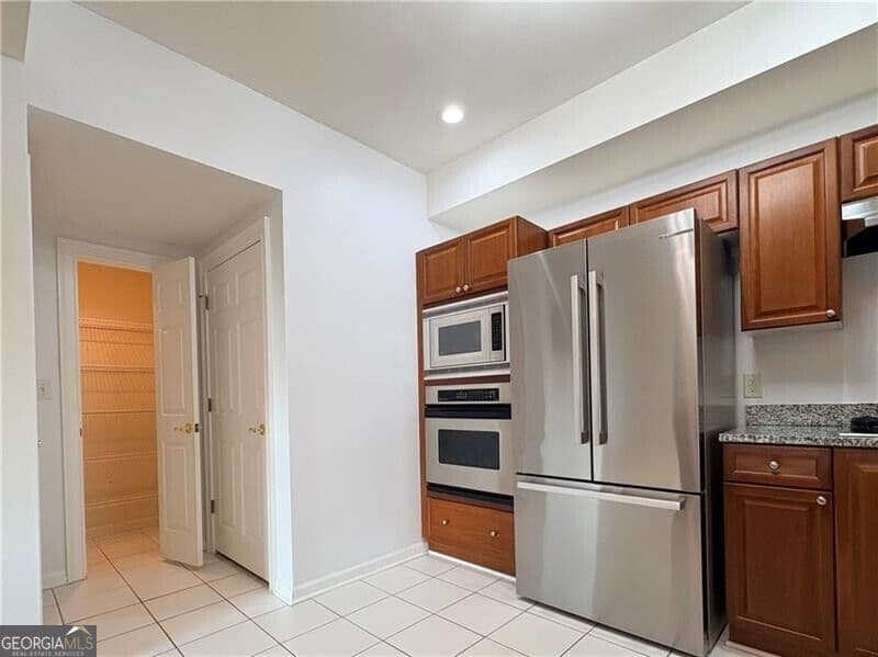 2 bedroom, 2.5 bathroom, 1,740 sq ft condominium for rent at 3275 Lenox Road 412, Atlanta, GA 30324 for $2,900 a month — photo 9