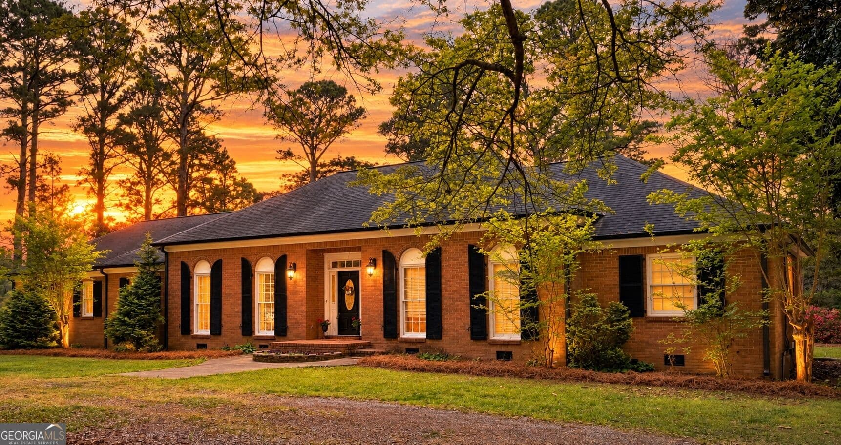 5 bedroom, 3 bathroom, 3,614 sq ft single family residence for sale at 945 Poplar Street, Monroe, GA 30655